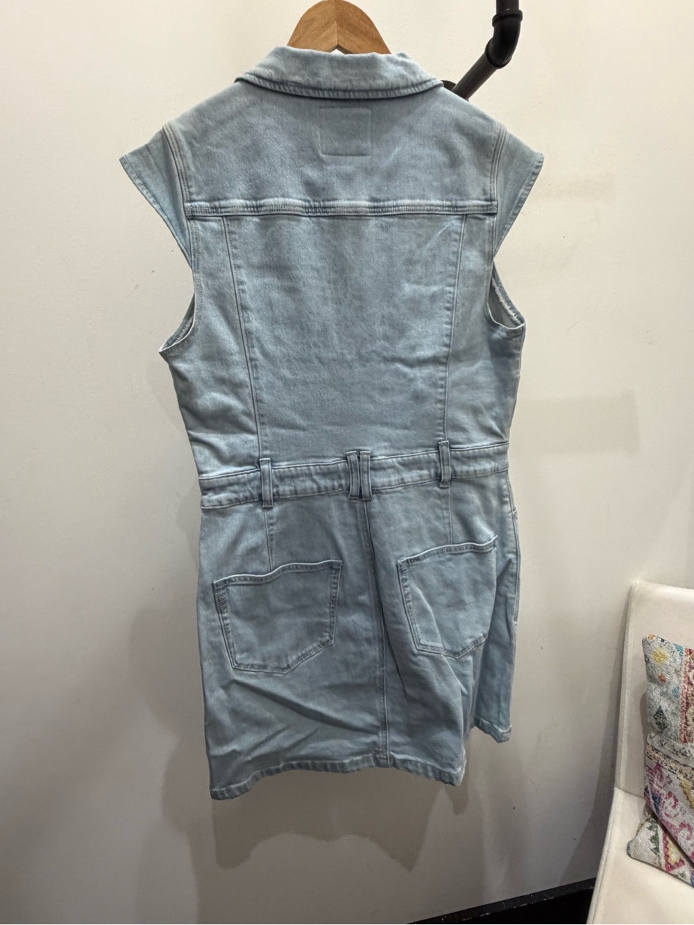 PAIGE Light Blue Denim Button-Front Sleeveless Dress PM - Picture 2 of 2